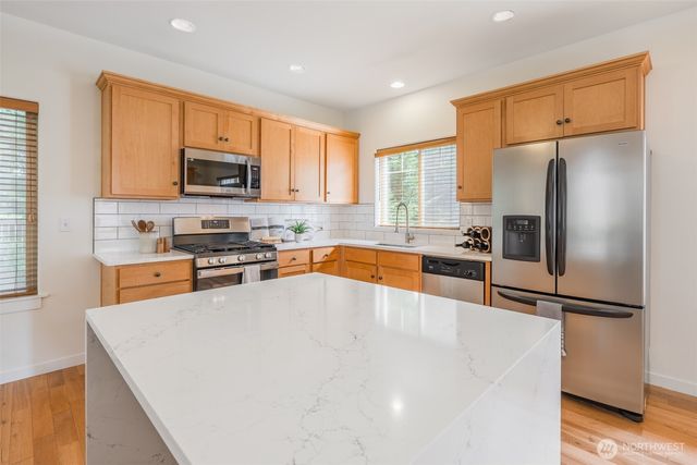 6625 SW 198th Place, Lynnwood, WA 98036
