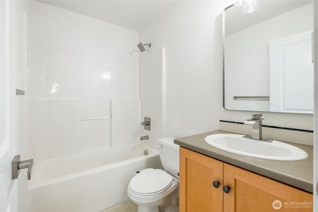 6625 SW 198th Place, Lynnwood, WA 98036