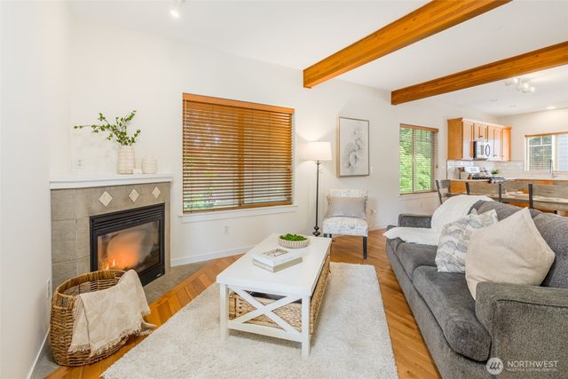 6625 SW 198th Place, Lynnwood, WA 98036