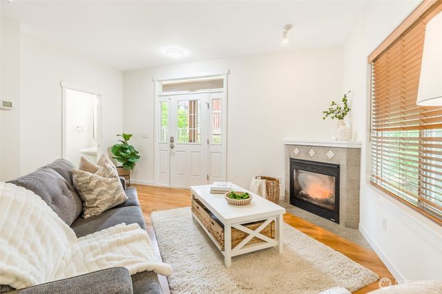 6625 SW 198th Place, Lynnwood, WA 98036