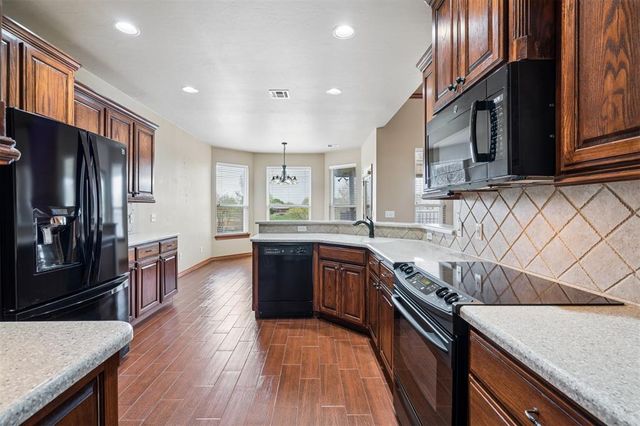 4098 Stonebrook Drive, Norman, OK 73072