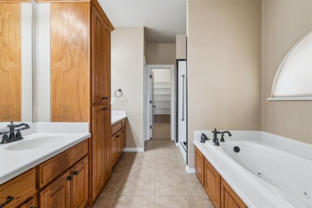 4098 Stonebrook Drive, Norman, OK 73072