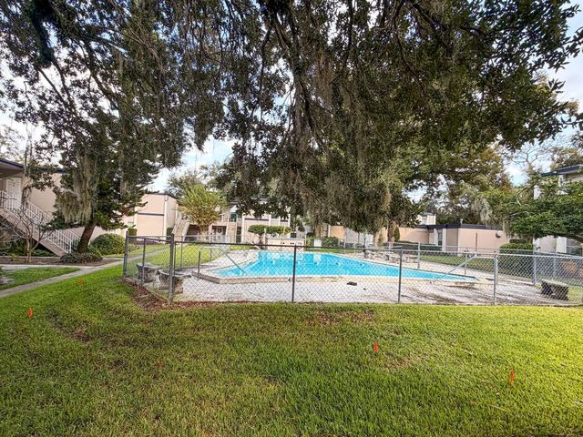 175 PICARDY VILLA CIRCLE 202, Brandon, FL 33510