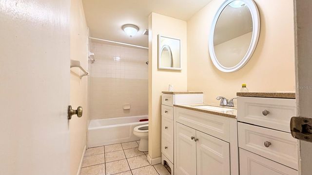 175 PICARDY VILLA CIRCLE 202, Brandon, FL 33510