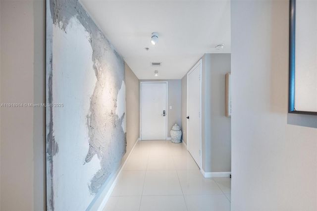 665 NE 25th St 1805, Miami, FL 33137