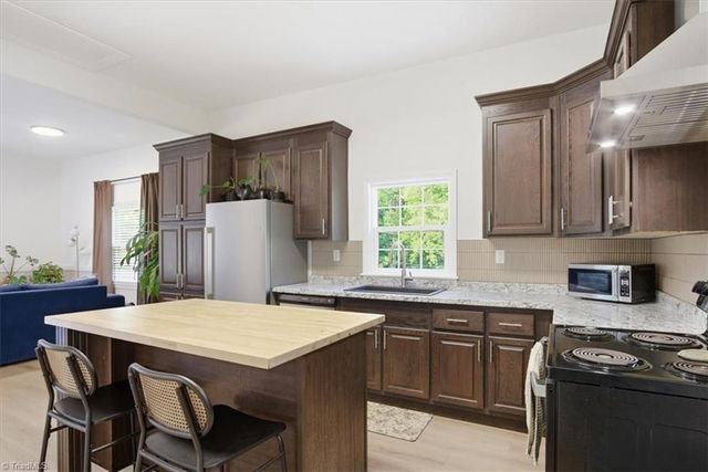 1253 Carolina Street, Graham, NC 27253