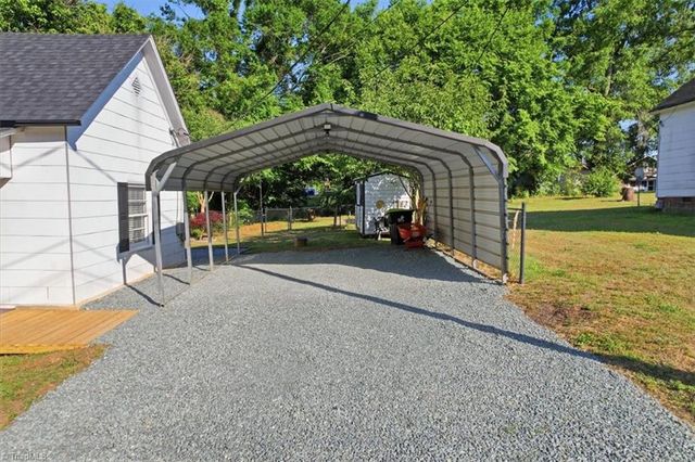 1253 Carolina Street, Graham, NC 27253