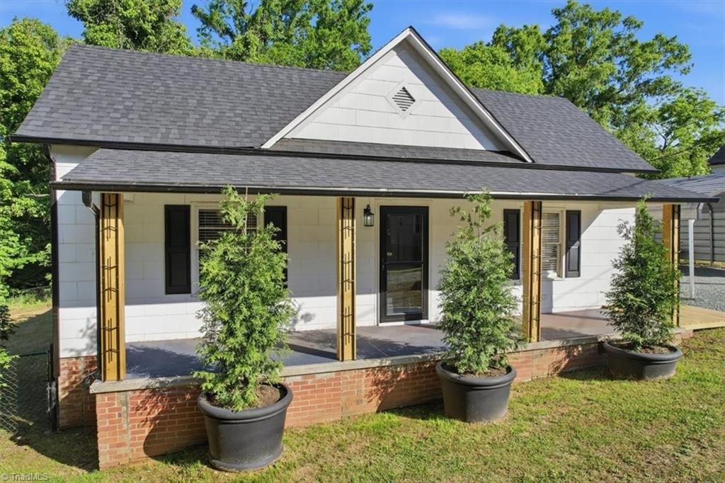 1253 Carolina Street, Graham, NC 27253