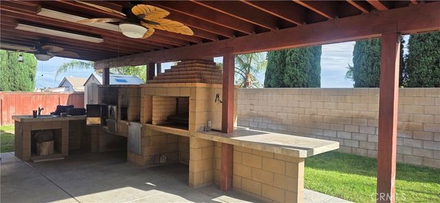 2633 W Loma Vista Drive, Rialto, CA 92377