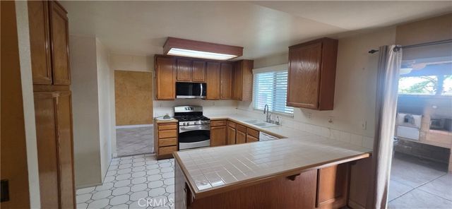2633 W Loma Vista Drive, Rialto, CA 92377