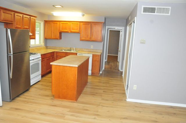 30 Sheraton Drive, Little Rock, AR 72209