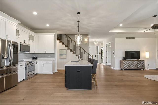 850 Marlayna Drive, Oxford, MI 48371
