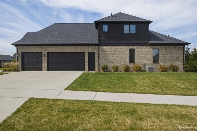 850 Marlayna Drive, Oxford, MI 48371