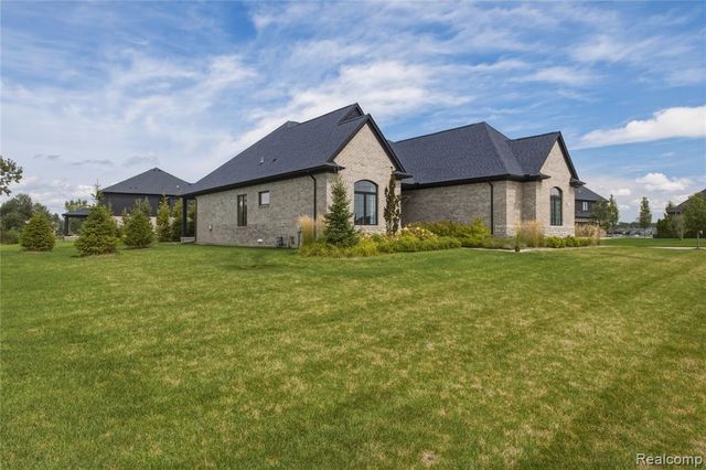 850 Marlayna Drive, Oxford, MI 48371