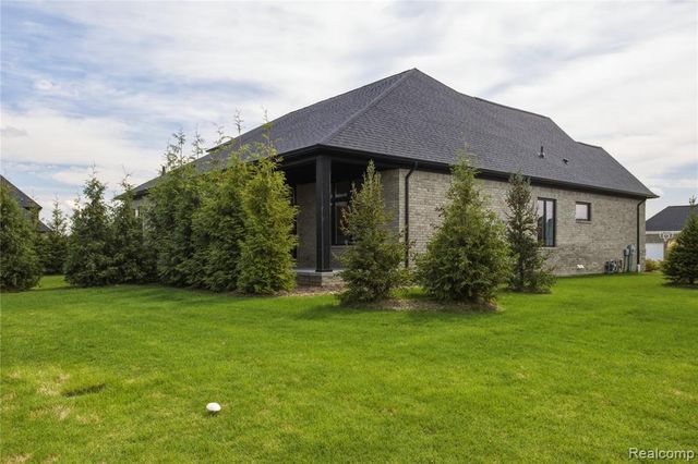 850 Marlayna Drive, Oxford, MI 48371