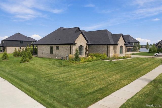 850 Marlayna Drive, Oxford, MI 48371