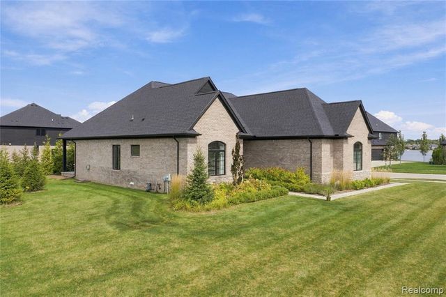 850 Marlayna Drive, Oxford, MI 48371