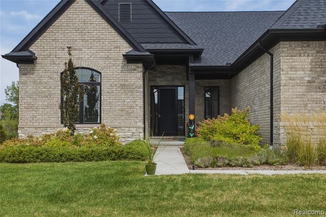 850 Marlayna Drive, Oxford, MI 48371