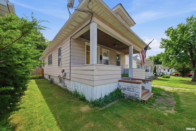 3120 N NEW YORK Avenue, Peoria, IL 61603