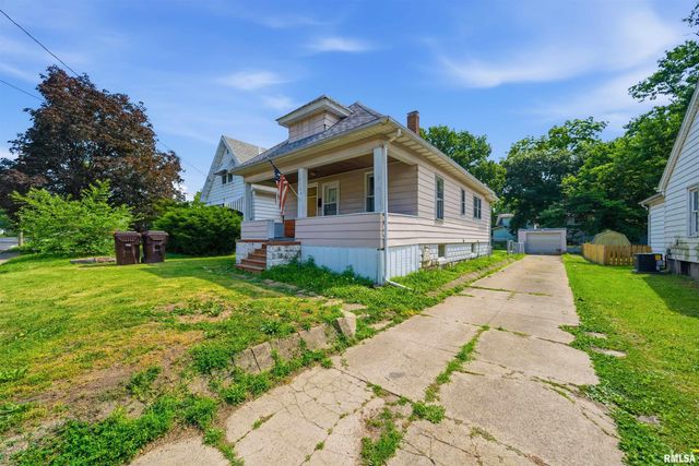 3120 N NEW YORK Avenue, Peoria, IL 61603
