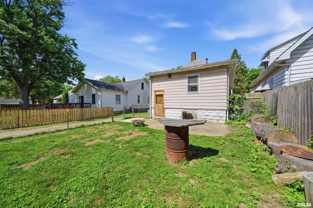 3120 N NEW YORK Avenue, Peoria, IL 61603