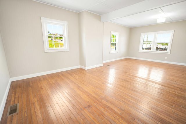85 Oak Hill Road, Somerset, KY 42503