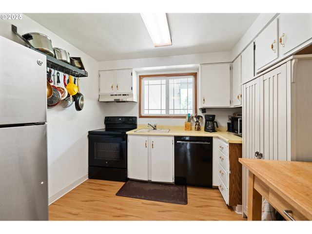 29700 Sw COURTSIDE Dr 40, Wilsonville, OR 97070