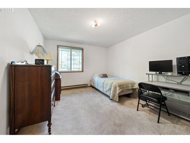 29700 Sw COURTSIDE Dr 40, Wilsonville, OR 97070