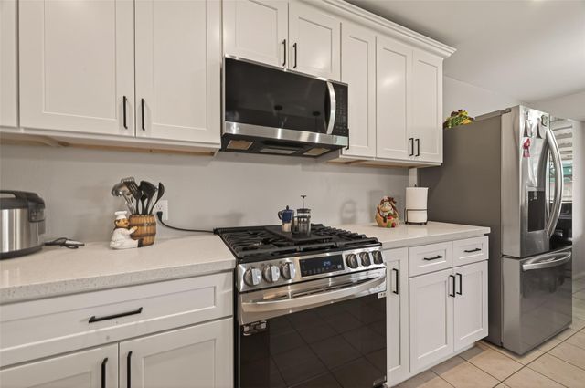 635 Coolwood Drive, Houston, TX 77013