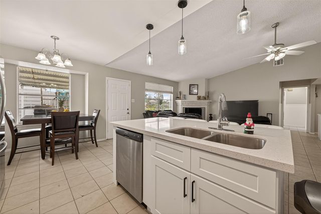 635 Coolwood Drive, Houston, TX 77013