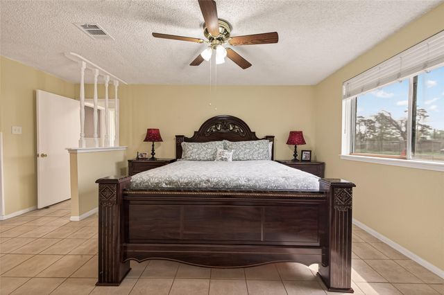 635 Coolwood Drive, Houston, TX 77013