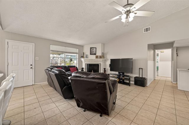 635 Coolwood Drive, Houston, TX 77013