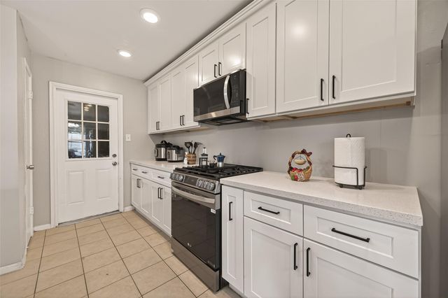 635 Coolwood Drive, Houston, TX 77013