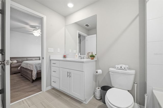 7623 MOMENTUM PARKWAY, Wesley Chapel, FL 33545