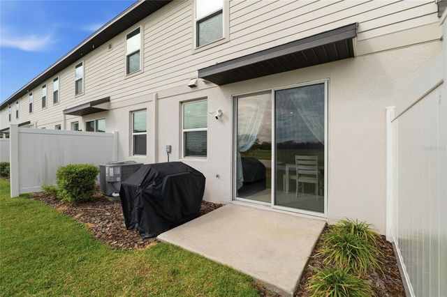 7623 MOMENTUM PARKWAY, Wesley Chapel, FL 33545