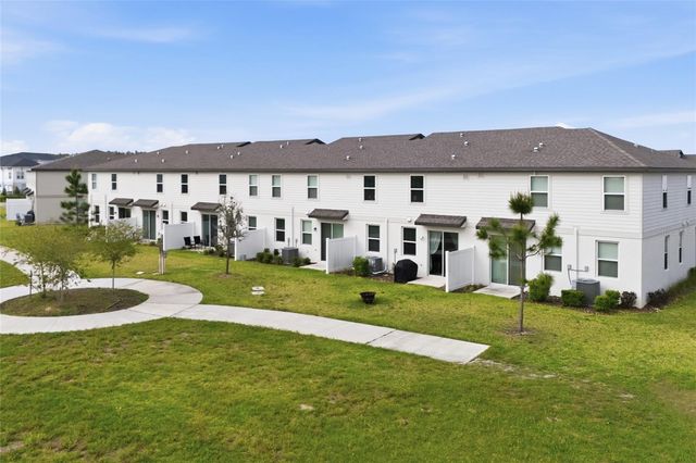 7623 MOMENTUM PARKWAY, Wesley Chapel, FL 33545