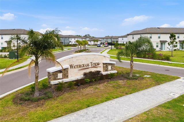 7623 MOMENTUM PARKWAY, Wesley Chapel, FL 33545