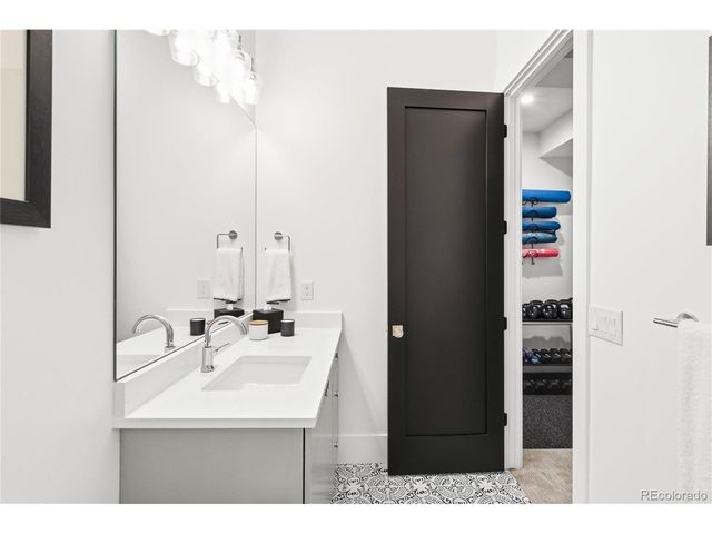 487 S Garfield St, Denver, CO 80209