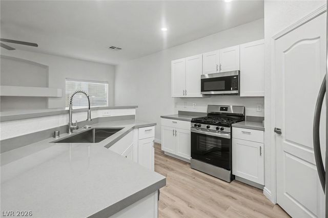 1555 Ward Frontier Lane, Henderson, NV 89002