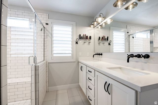 69 N FLOWER RD, Vineyard, UT 84059