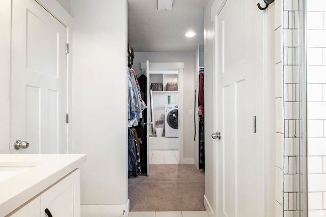 69 N FLOWER RD, Vineyard, UT 84059
