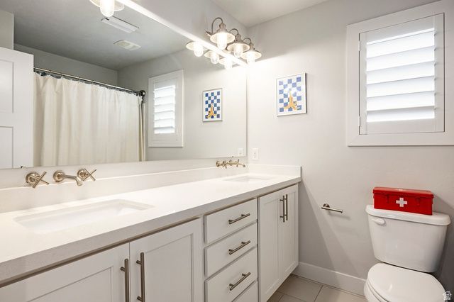 69 N FLOWER RD, Vineyard, UT 84059