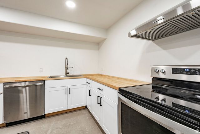 69 N FLOWER RD, Vineyard, UT 84059