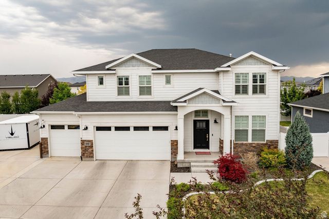 69 N FLOWER RD, Vineyard, UT 84059
