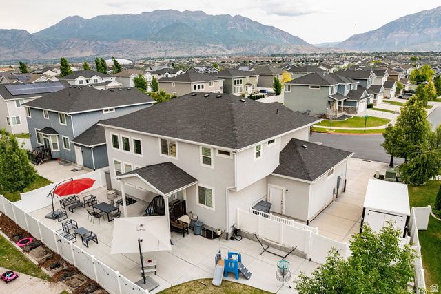 69 N FLOWER RD, Vineyard, UT 84059