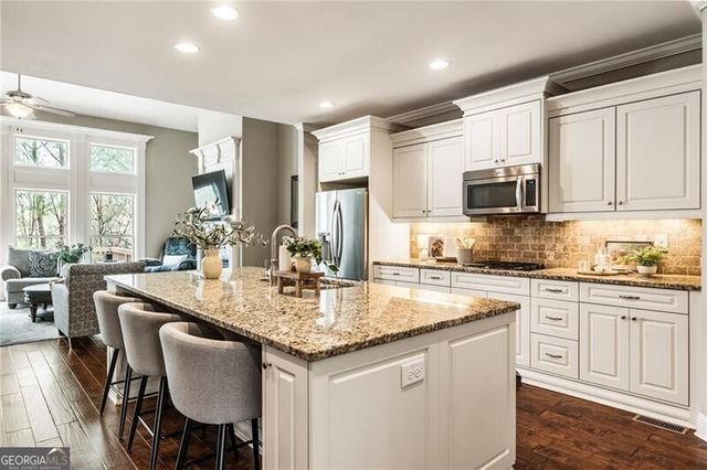 10449 Park Walk Point, Johns Creek, GA 30022