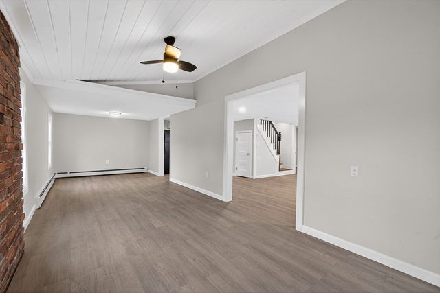 21 Evergreen St, Dartmouth, MA 02747