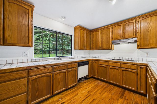 230 Blue Blossom Lane, Freshwater, CA 95503