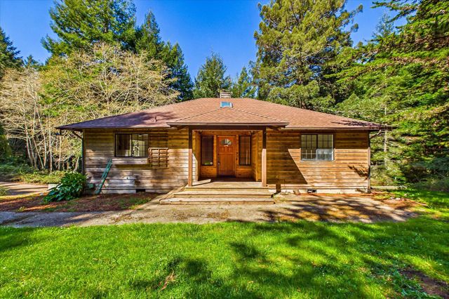 230 Blue Blossom Lane, Freshwater, CA 95503