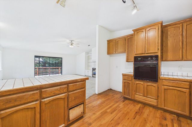 230 Blue Blossom Lane, Freshwater, CA 95503